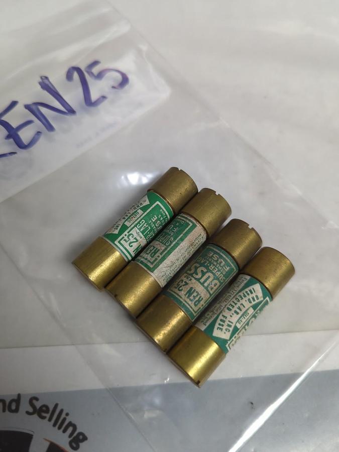 COOPER BUSSMANN,REN-25,RENEWABLE 25 AMP FUSE LOT OF 4 PRE-OWNED