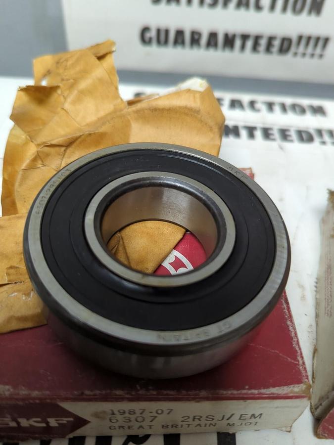 SKF,6307 2RS/JEM,RUBBER SEALED BALL BEARING LOT OF 2 NOS