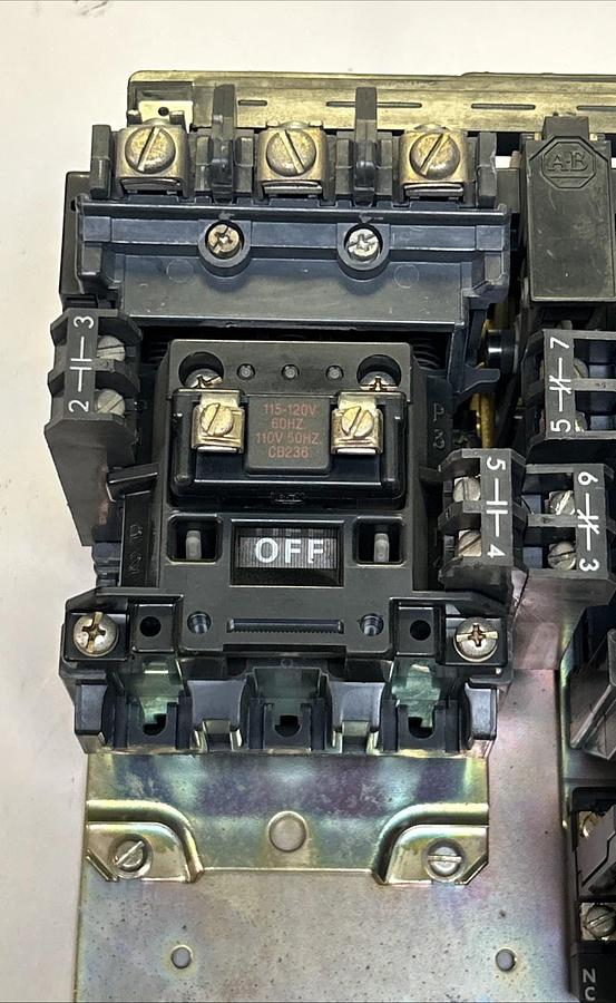 Used ALLEN BRADLEY,505-B0D,REVERSING STARTER SIZE 1 27A 600V