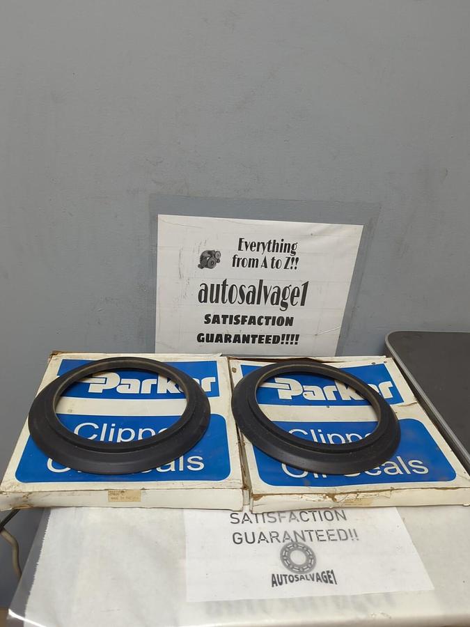 PARKER,4QTR06,CLIPPER OIL SEAL LOT OF 2 NOS