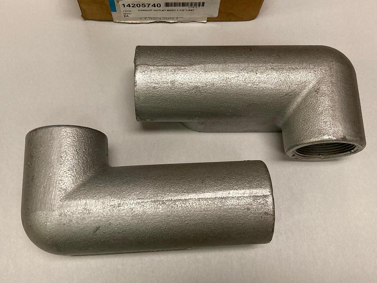 Used Cooper Crouse-Hinds,LR57,Conduit Outlet Body 1-1/2 INCH