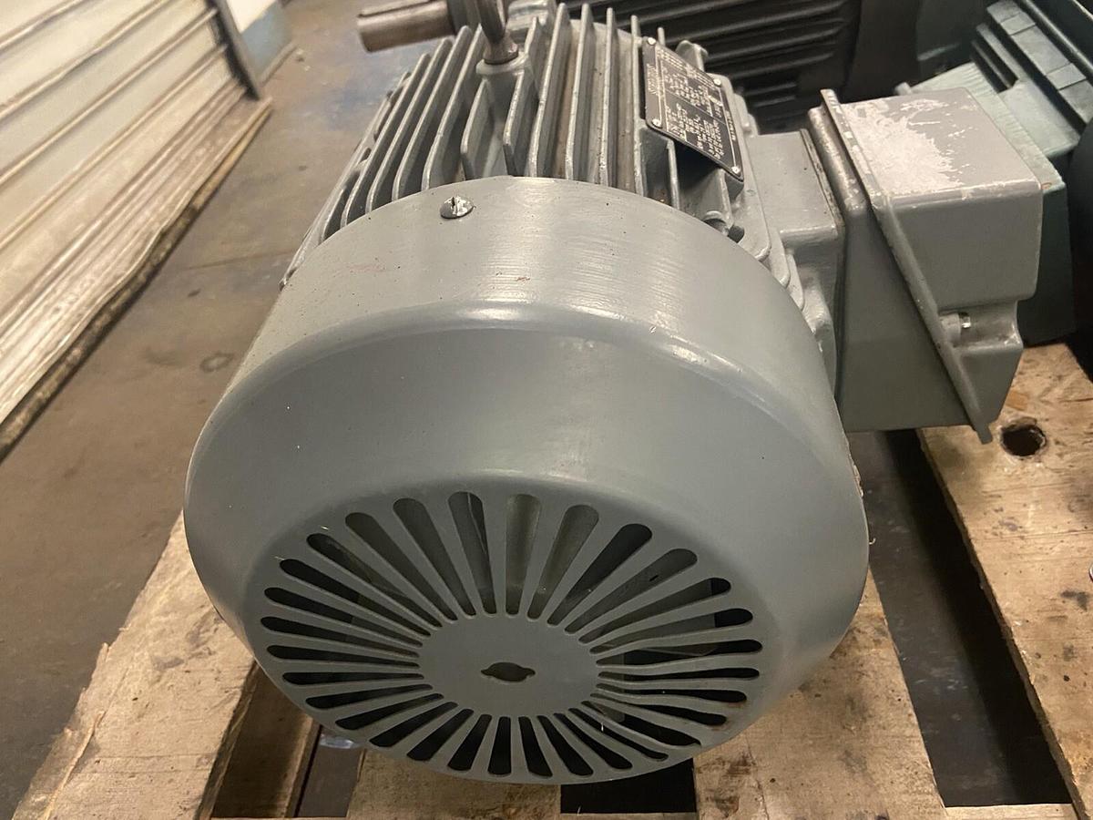 Used Siemens,1LAO-215-2FP21,Type RGZP 10Hp Motor 3505RPM 230/460V Frame 215T