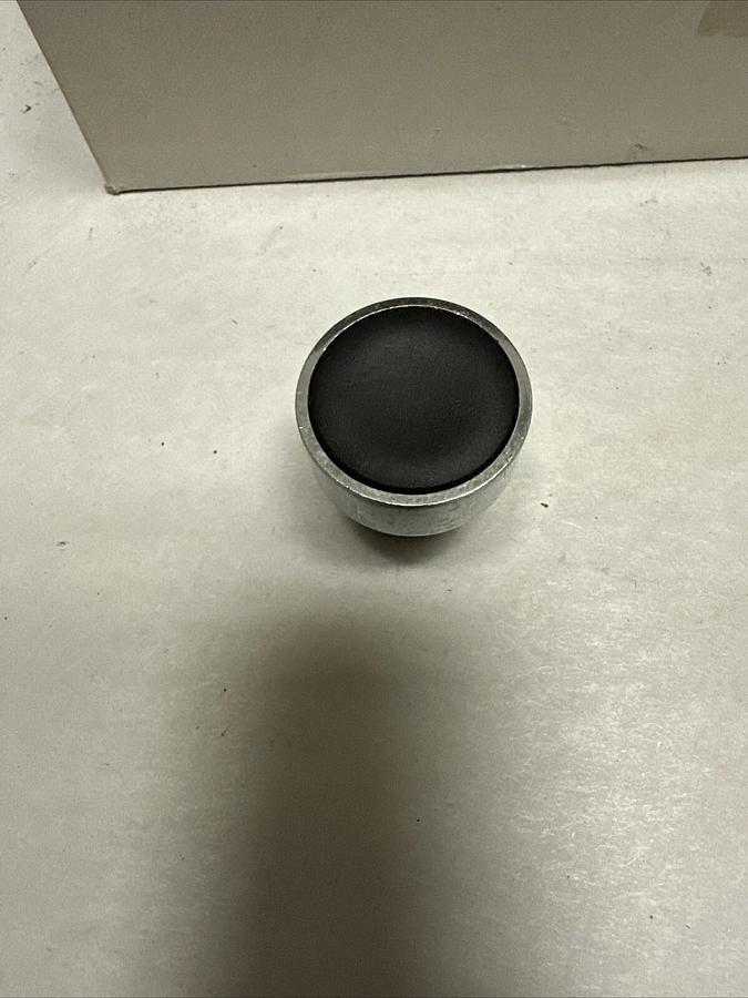 Shamrock,RB2BA2,Pushbuttons Box of 20 NEW