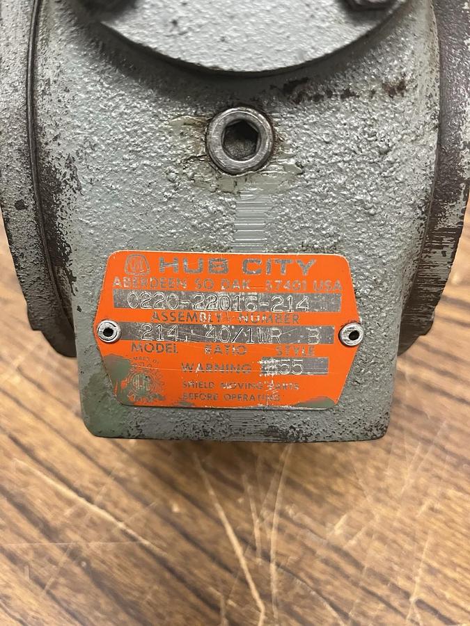 Used HUB CITY,0220-22016-214,RIGHT ANGLE WORM GEAR SPEED REDUCER 214 40/1WR B 40:1