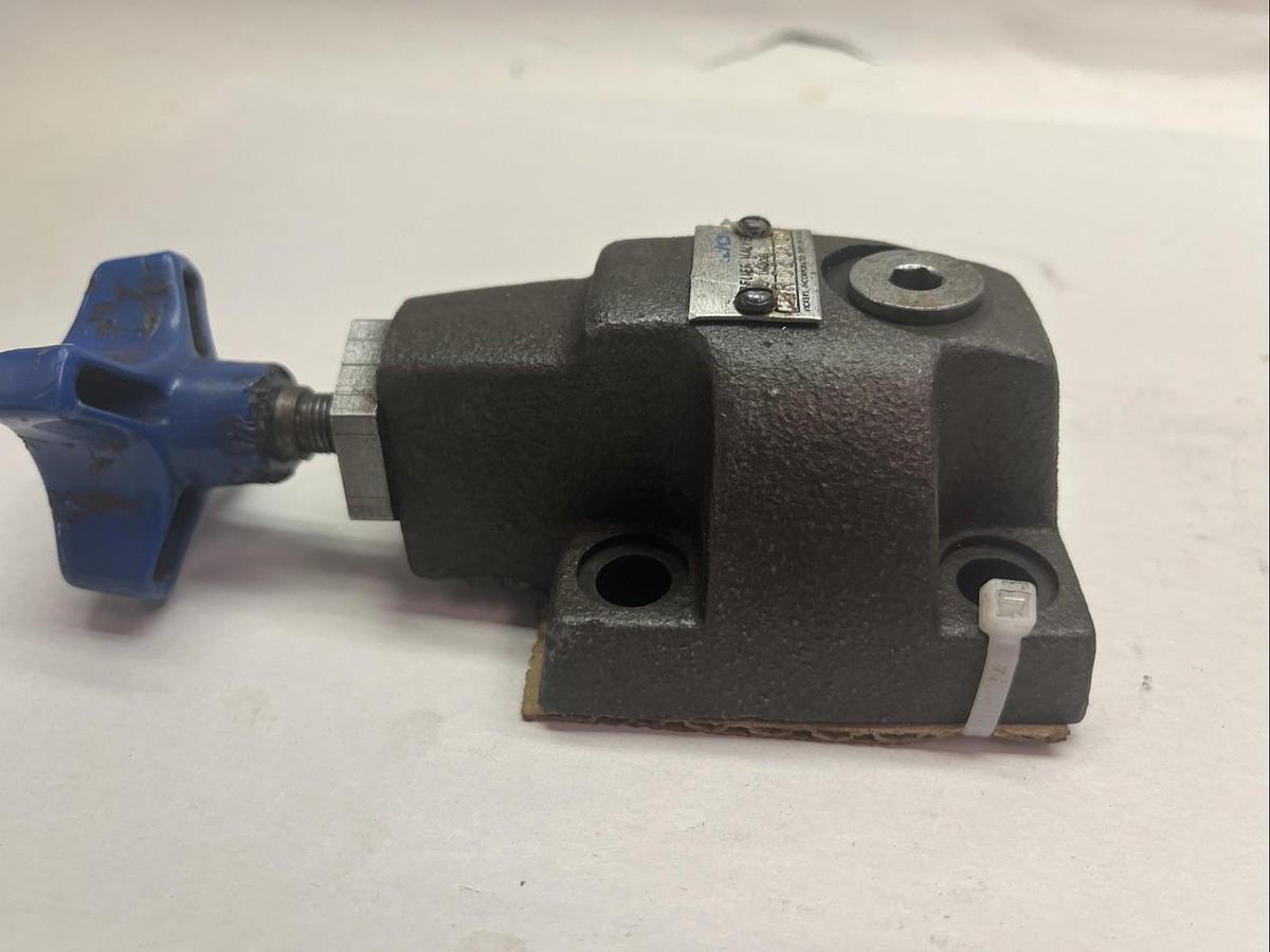 Used VICKERS,CGR-02-CK-30,HYDRAULIC PRESSURE RELIEF VALVE