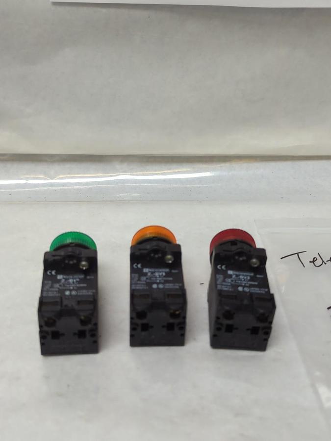 Used TELEMECANIQUE,Z-BV3,INDICATOR LAMP RED/AMBER/GREEN LOT OF 3 PRE-OWNED