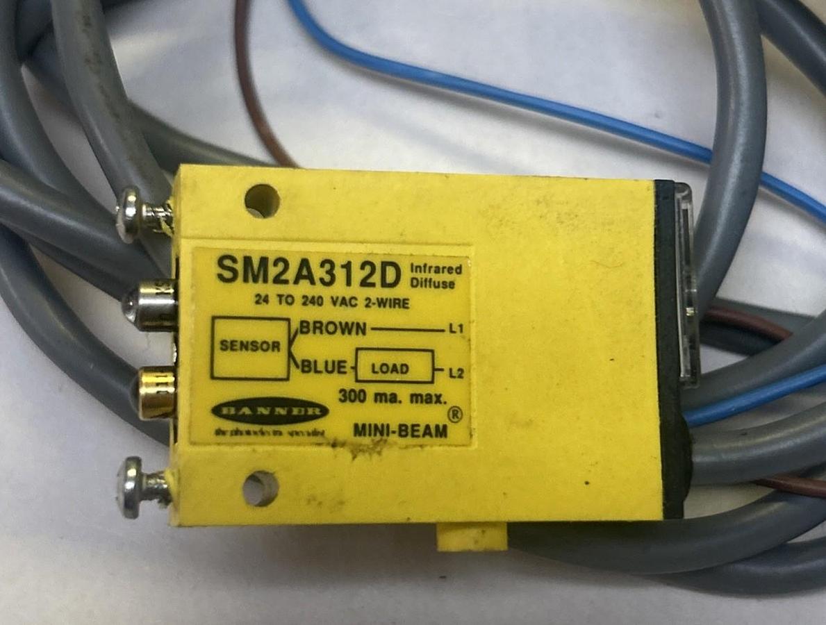 Used BANNER,SM2A312D,PHOTOELECTRIC SENSOR