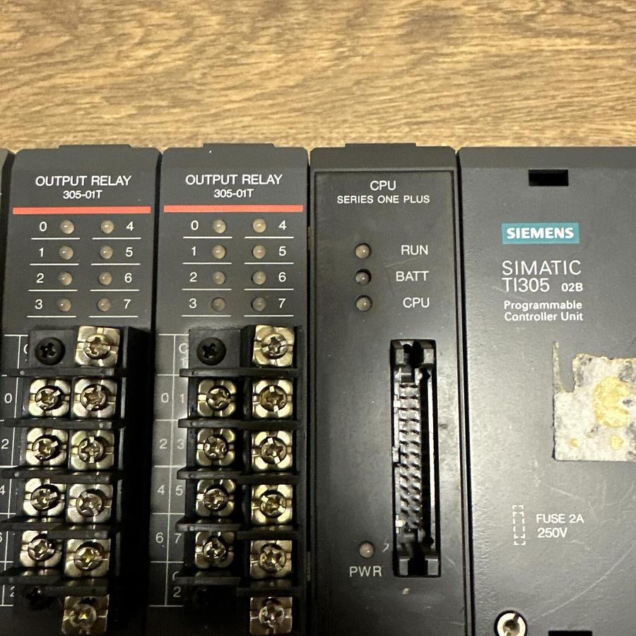 Used Siemens,TI305 02B,Programmable Controller Unit With I/O Relays