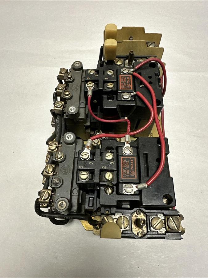 Used Allen-Bradley,705-AOD103,Size 0 Reversing Starter (G057)
