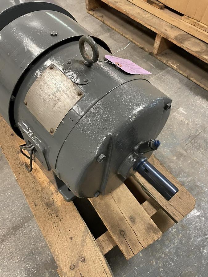 Used GENERAL ELECTRIC,5KR312BG2106,1.5HP KR INDUCTION MOTOR 1600RPM 460V 213