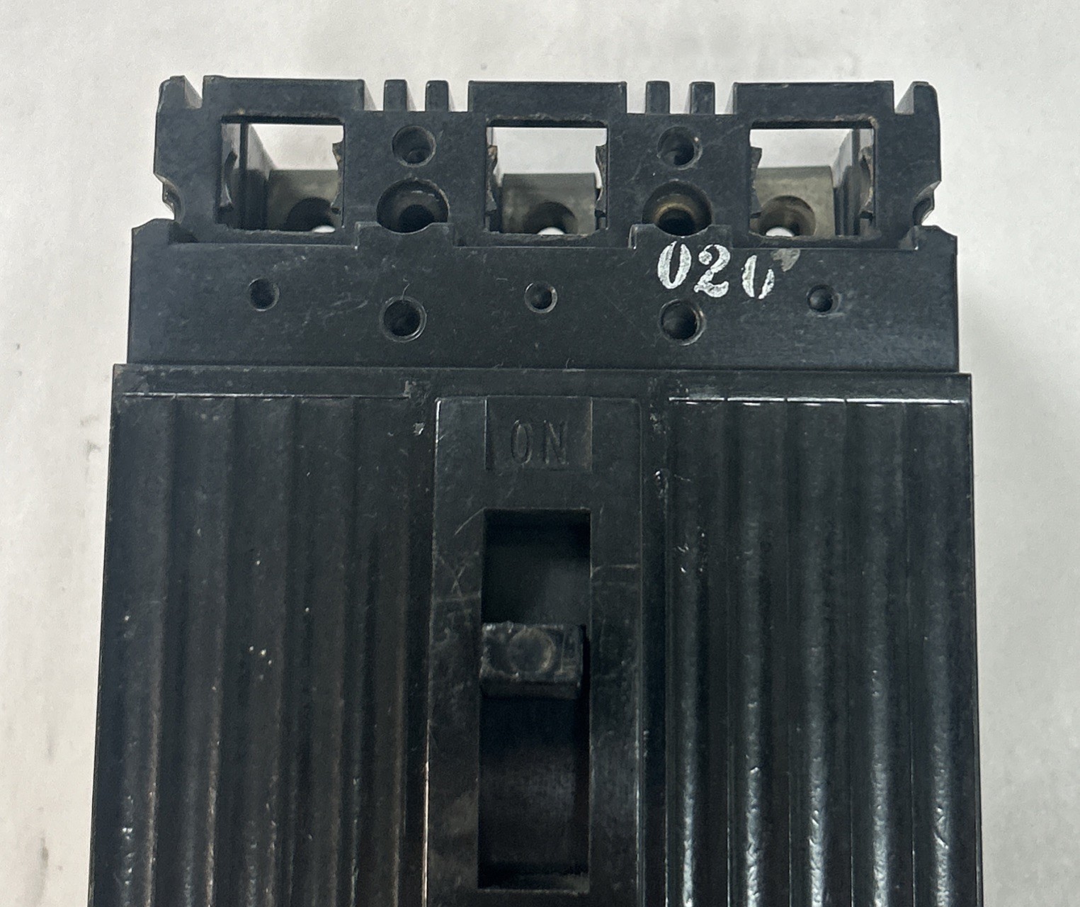 Used GENERAL ELECTRIC,TE132070,CIRCUIT BREAKER 70A 240V 3P