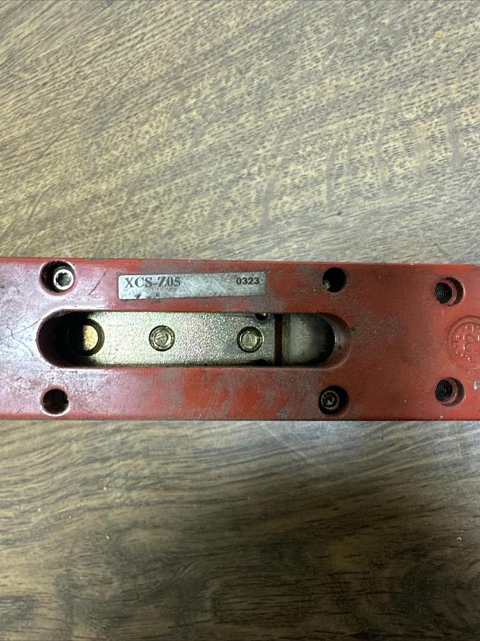 Used Telemechanique,XCS-Z05,Safety Switch