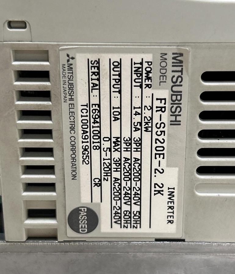 Used MITSUBISHI,FR-S520E-2.2K,INVERTER MISSING FRONT COVER