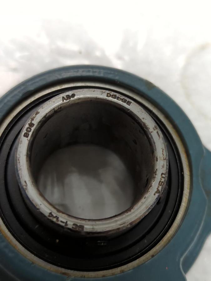 Used DODGE,SC-1-1/4,2-BOLT MOUNT FLANGE BEARING 1-1/4 IN BORE PRE-OWNED