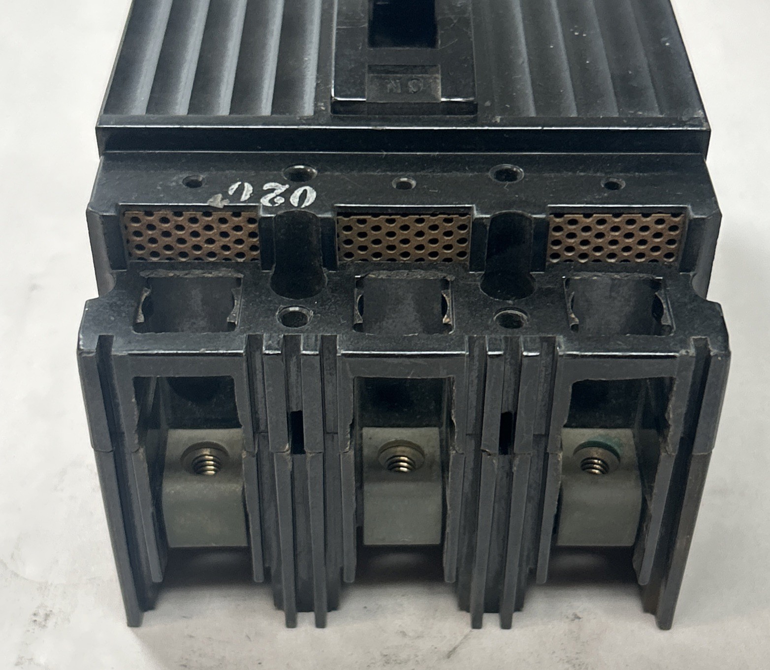 Used GENERAL ELECTRIC,TE132070,CIRCUIT BREAKER 70A 240V 3P