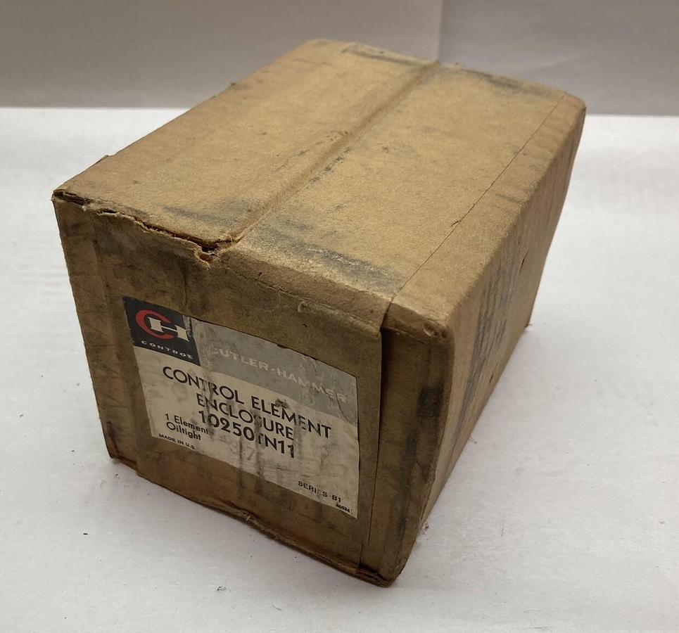 Used Cutler-Hammer,10250TN11,Oiltight Surface Mounting Element Enclosure