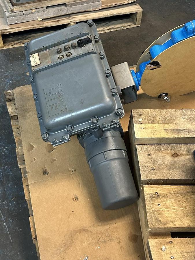 Used EIM CONTROLS,Q6K2-B,VALVE ACTUATOR 1/8HP 90VDC 1725RPM