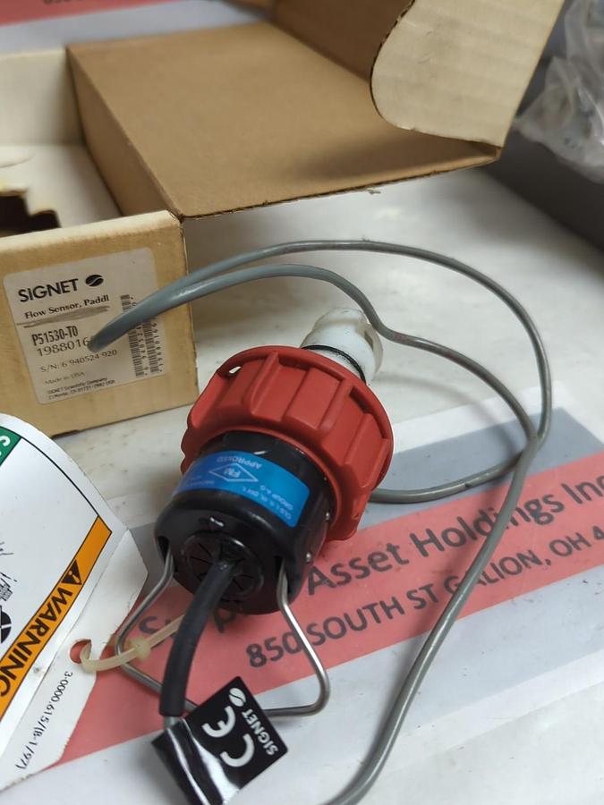 Used SIGNET,P51530-T0,FLOW SENSOR PADDL 198801663 PRE-OWNED