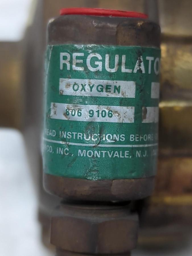 Used AIRCO,806 9106,OXYGEN REGULATOR 540 PRE-OWNED