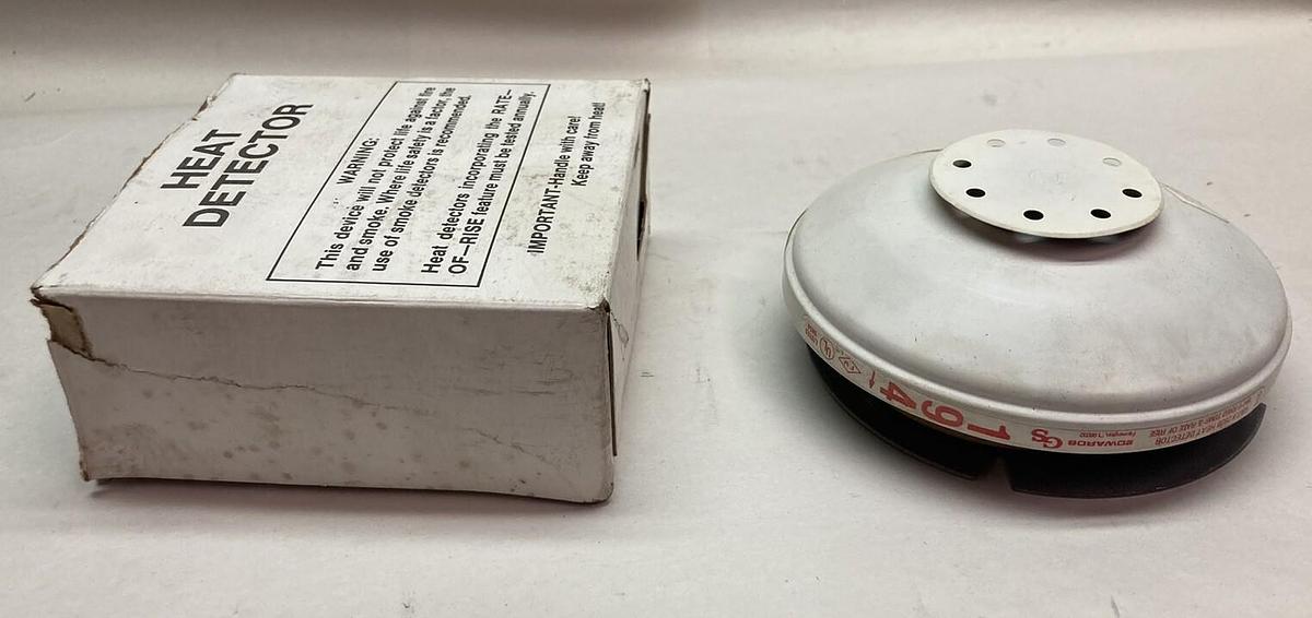 Used Fire-Lite Alarms,194° F Fixed Temperature,Heat Detector