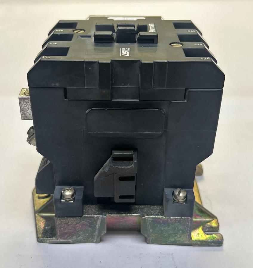 Used FURNAS,21FF32A,MAGNETIC CONTACTOR SIZE F