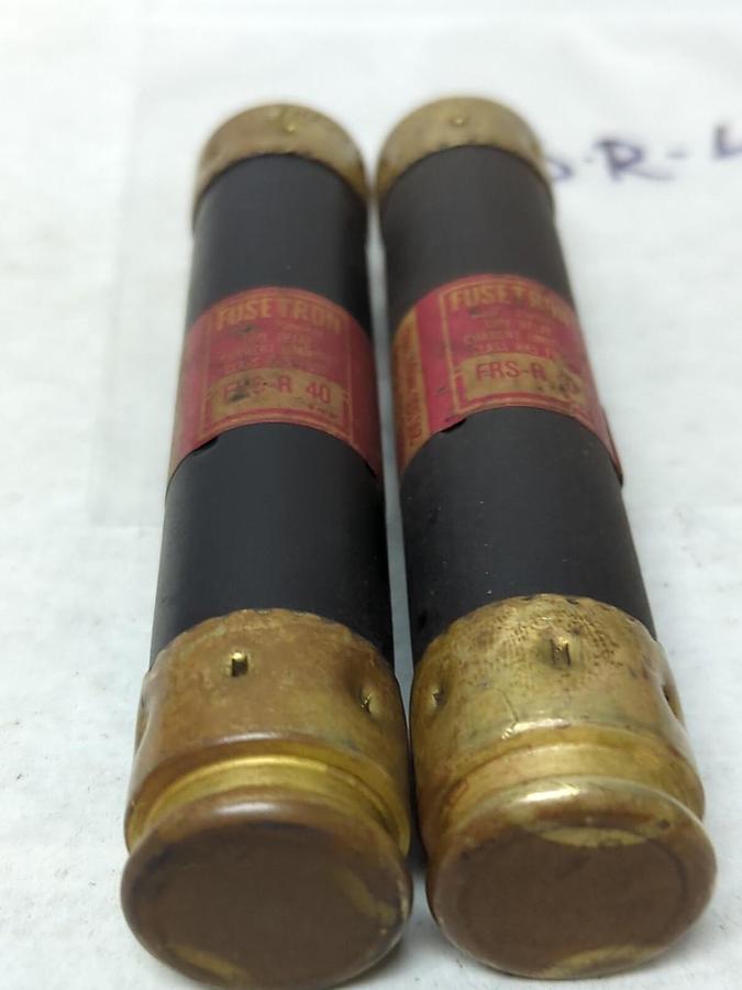 Used COOPER BUSSMANN,FRS-R-40,FUSETRON 40 AMP FUSE LOT OF 2 PRE-OWNED