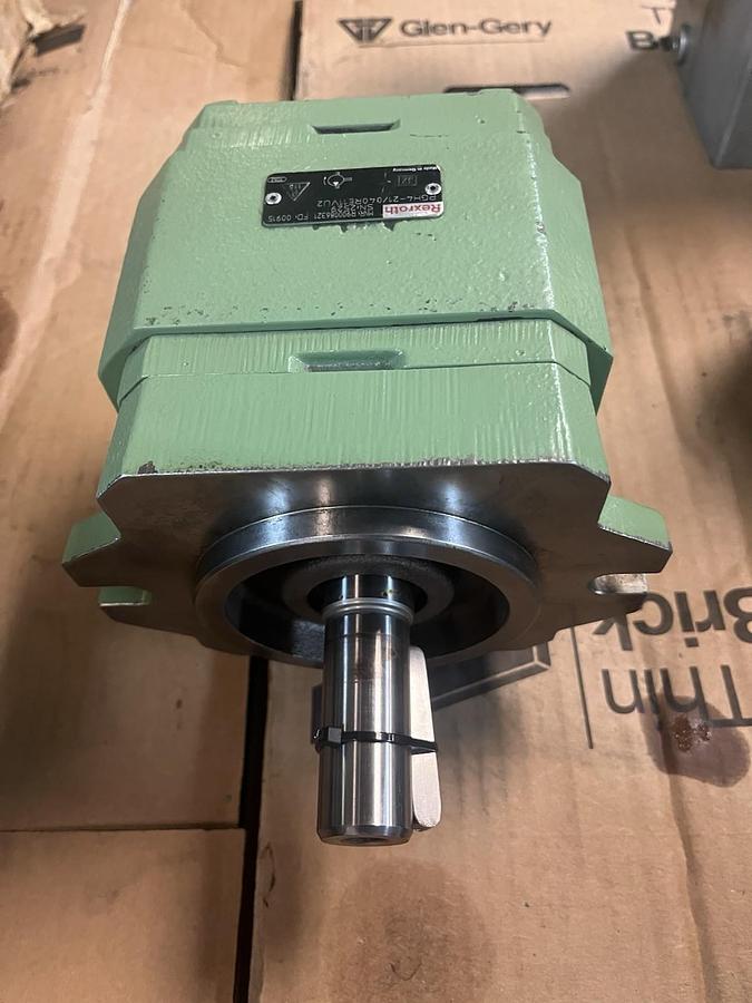 Used REXROTH,PGH4-21/040RE11VU2,HYDRAULIC PUMP R900086321