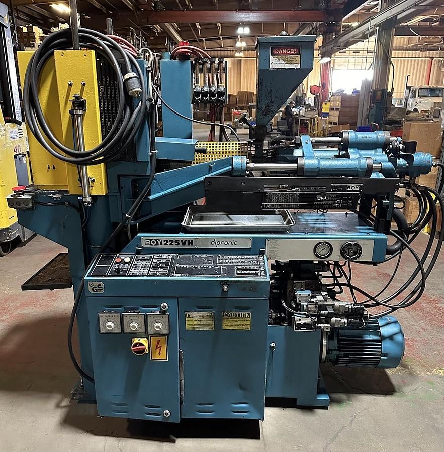 Used BOY Machines 22S Injection Molding Machine 24.2 Ton Used