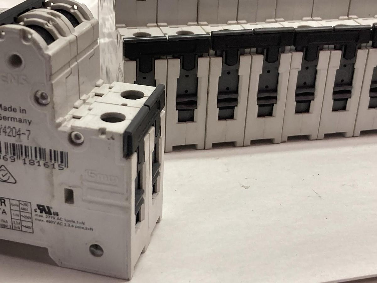 Used Siemens,5SY4204-7,Circuit Breaker 400V 35kA LOT OF 8