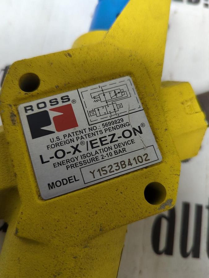ROSS,L-O-X/EEZ-ON Y1523B4102,LOCK-OUT VALVE NOS