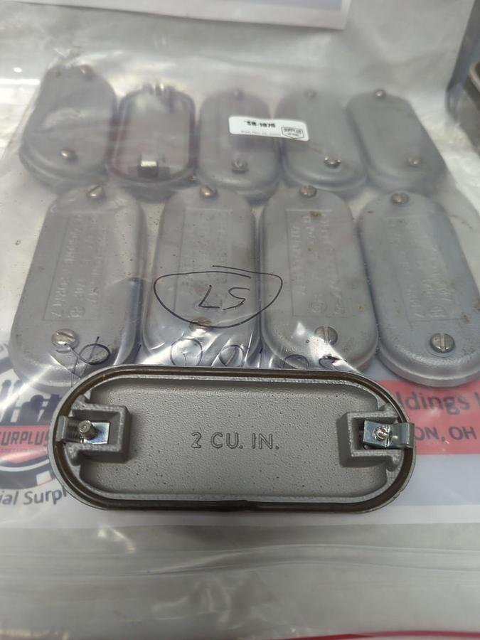 Used APPLETON,470F,CONDUIT BODY COVER WITH GASKET 1-1/4 INCH LOT OF 10 PRE-OWNED