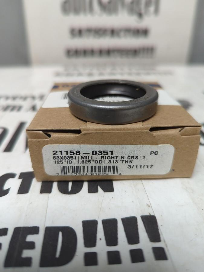 GARLOCK KLOZURE,21158-0351,OIL SEAL 1.25 ID 1.625 OD  .313 THK NOS