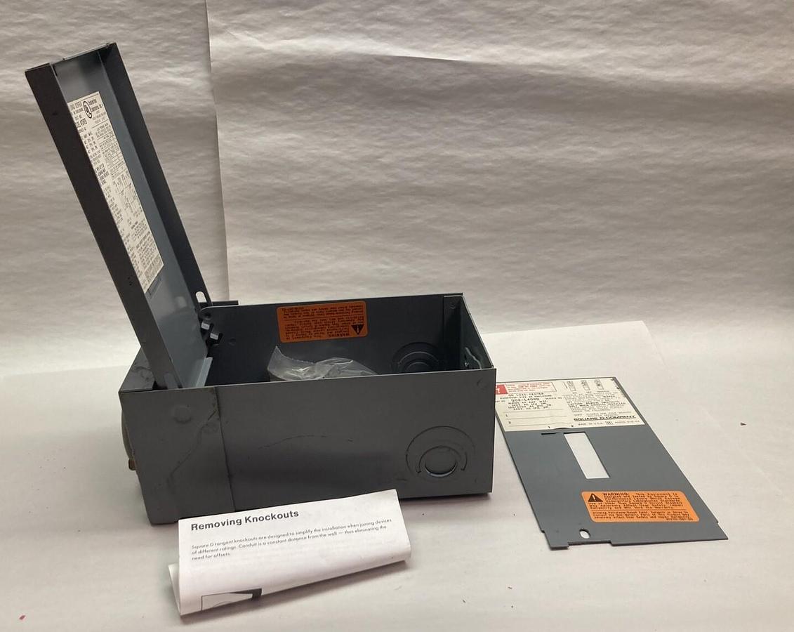 Used Square D,Q02L40RB,KLoad Center Ser G1 40A ENCLOSURE ONLY