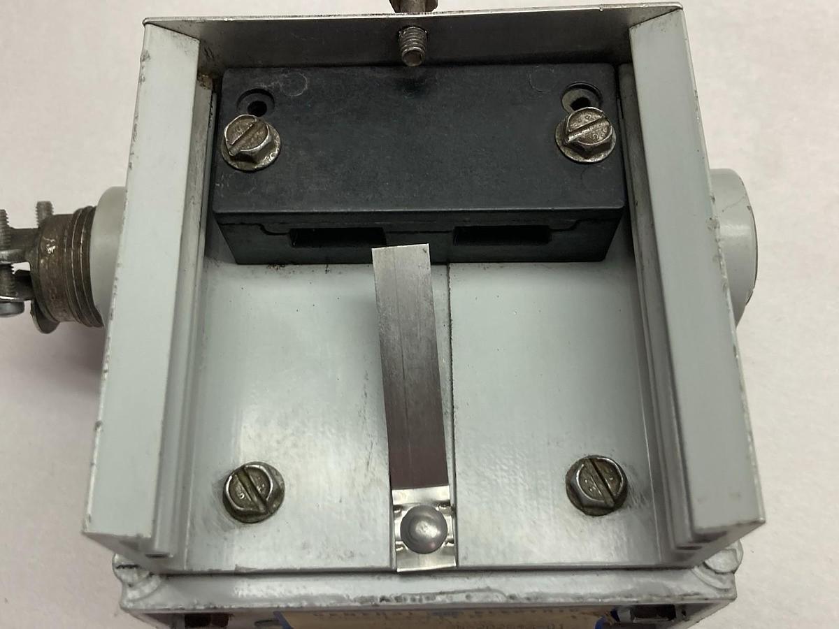 Used General Electric,RBOMB-FDG,Remote Ballasted Optical Mounting Box