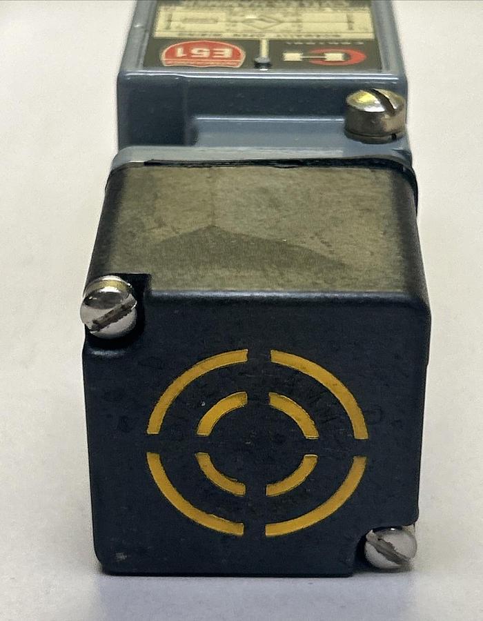 CUTLER-HAMMER,E51ALT1,TOP SENSING PROXIMITY SENSOR NOS