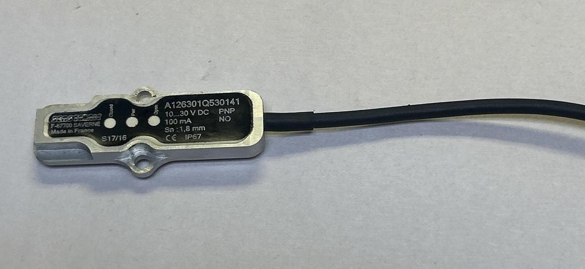 Used SENSTRON,A126301Q530141,INDUCTIVE PROXIMITY SENSOR