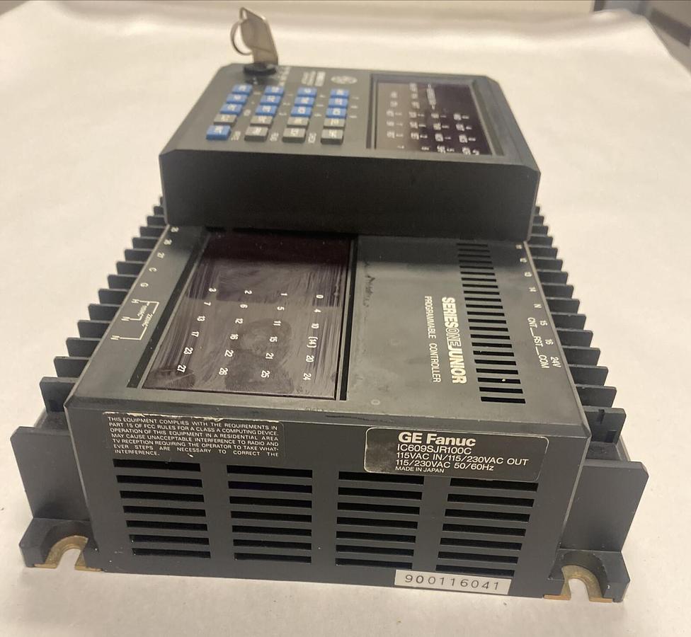 Used GE Fanuc,IC609SJR100C,Series One Controller W/ IC610PRG100B Programmer