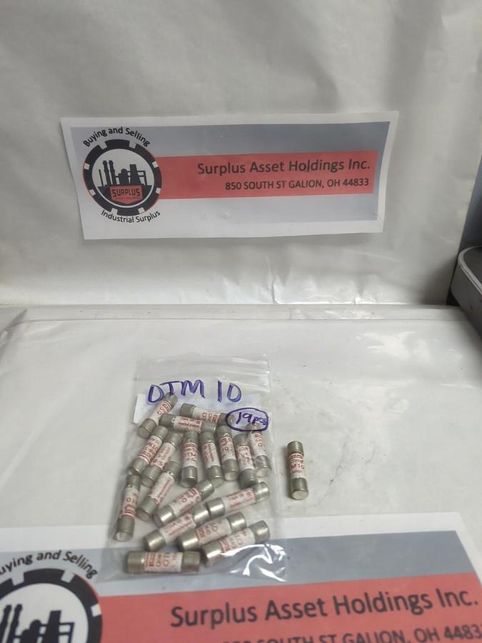 Used FERRAZ SHAWMUT,OTM10,ONE-TIME 10 AMP FUSE LOT OF 19 NOS