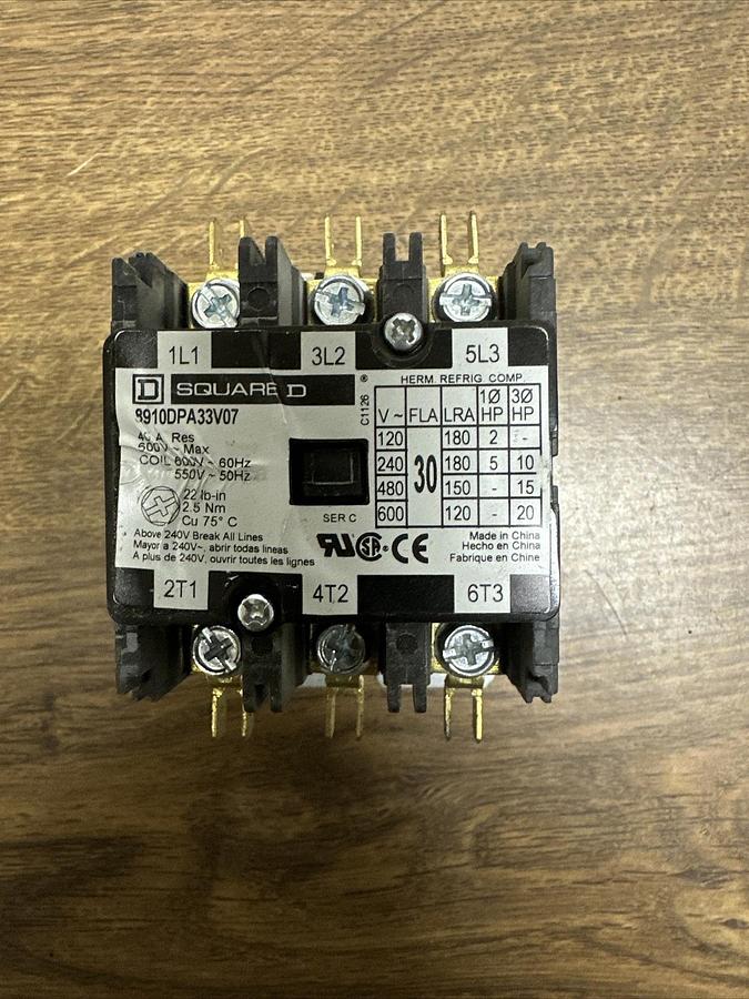 Square D,8910DPA33V07,Definite Purpose Magnetic Contactor
