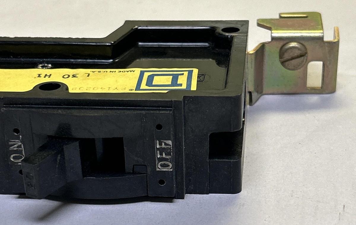 Used SQUARE D,FY14020B,I-LINE CIRCUIT BREAKER 20AMP 1POLE 277VAC