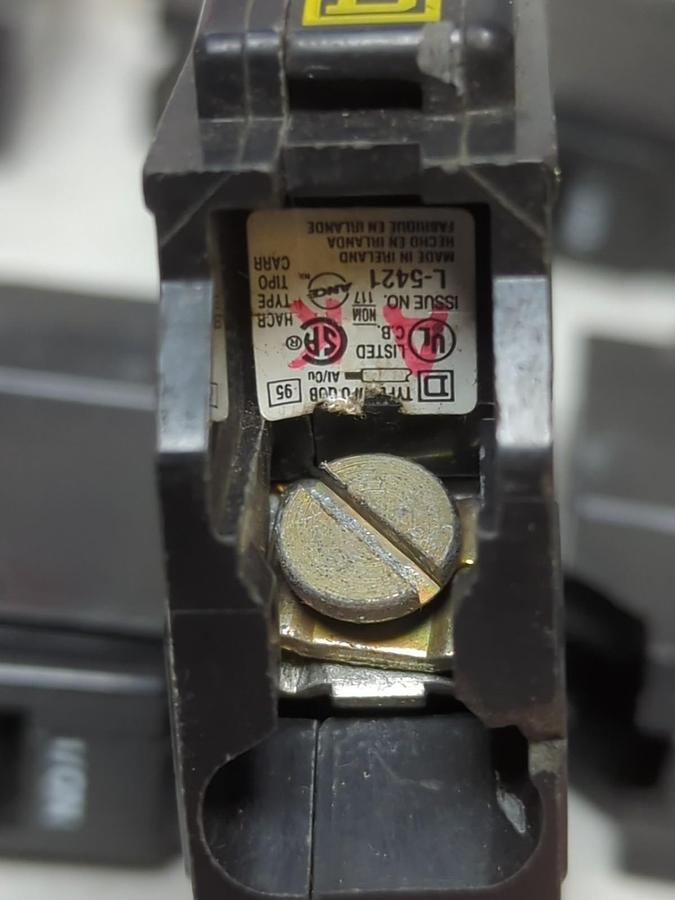 Used SQUARE D,Q0B130,CIRCUIT BREAKER 30 AMP 1-POLE LOT OF 8 PRE-OWNED