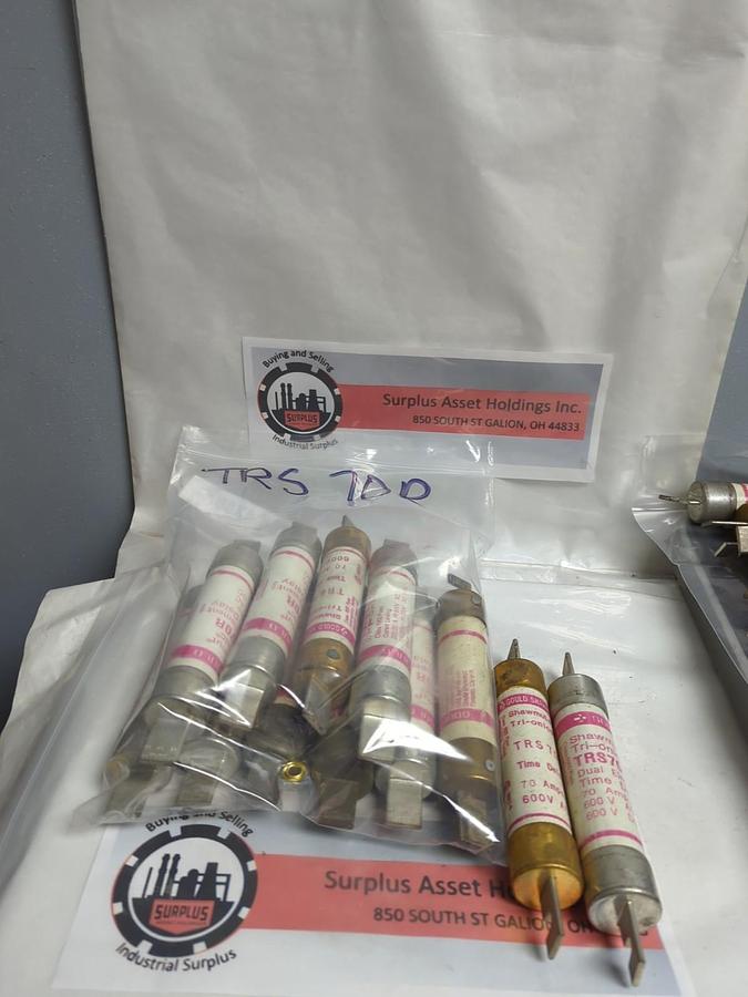 Used GOULD SHAWMUT,TRS70R,TRI-ONIC 70 AMP FUSE LOT OF 12 PRE-OWNED