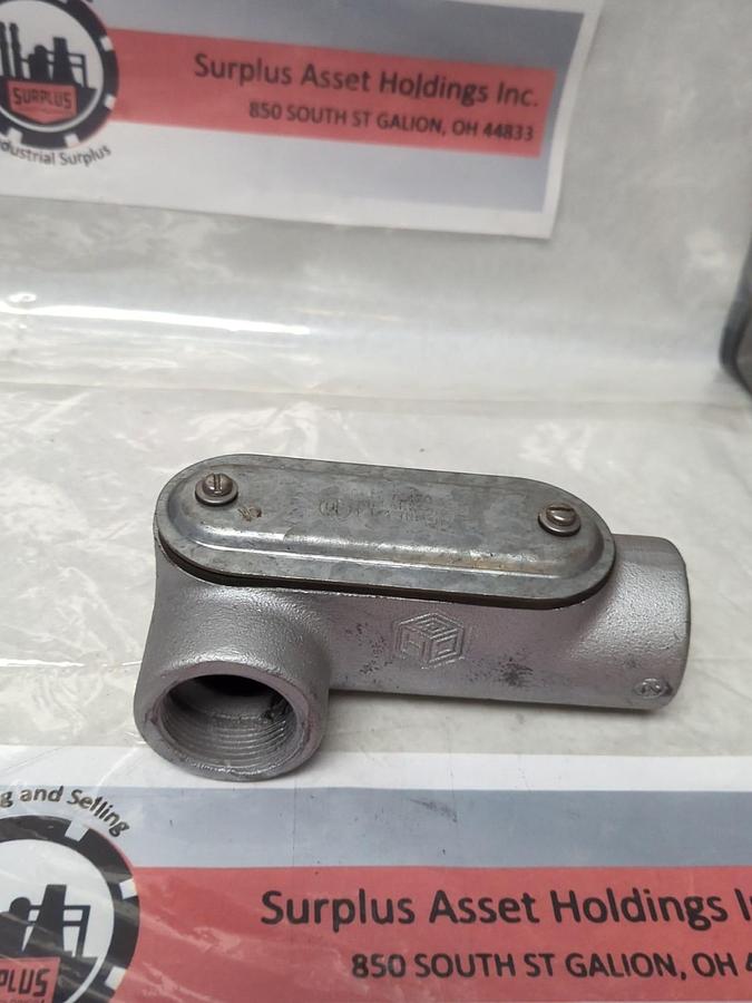 CROUSE-HINDS,LR-47,CONDUIT BODY 1-1/4 INCH WITH COVER NOS