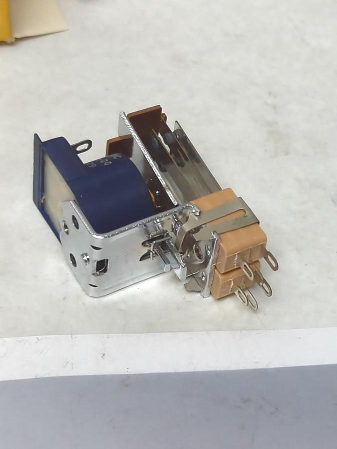 GUARDIAN,900-2C-24A,GENERAL PURPOSE RELAY 24V.A.C 10 AMP NOS