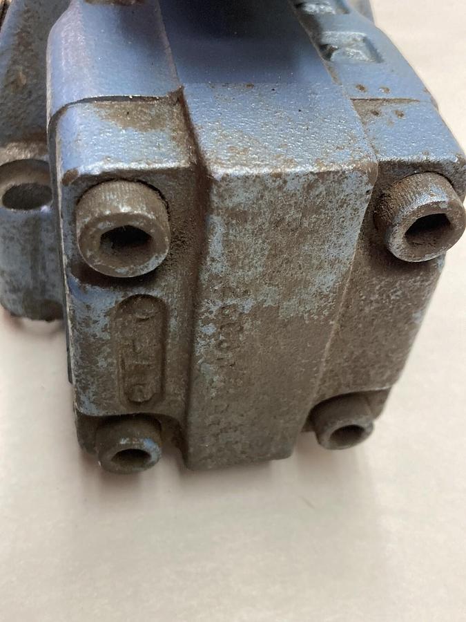 Used Double A,QF-06-TT-10G1,Directional Control Valve