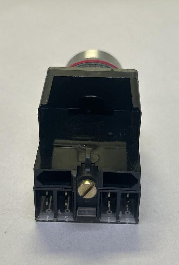 ALLEN BRADLEY,800MR-A2A,BLACK PUSH BUTTON NOS