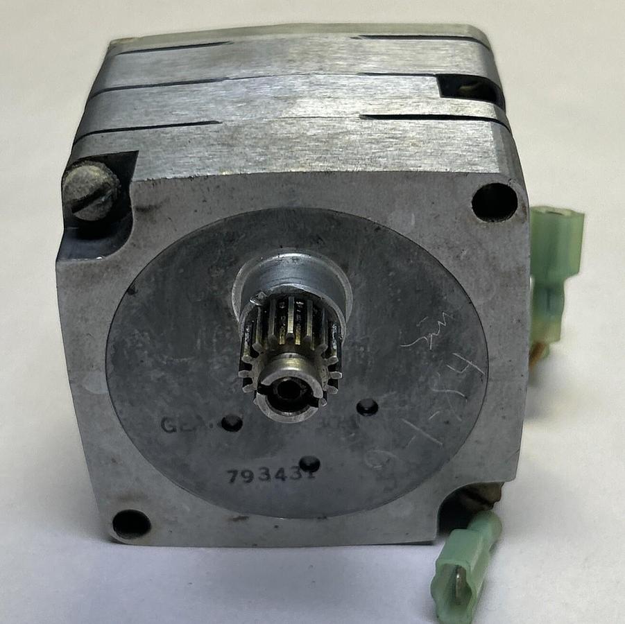 Used HONEYWELL,362479-2,SERVO MOTOR 120V