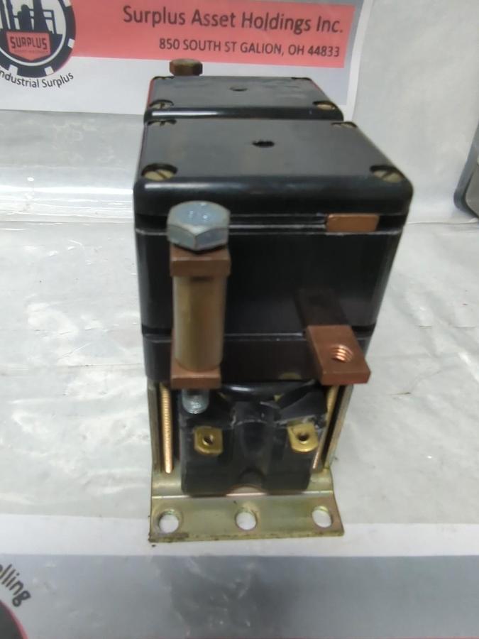 Used GE,CTTA154FR124XN,TYPE C REVERSING CONTACTOR 2-POLE 24V 100A PRE-OWNED