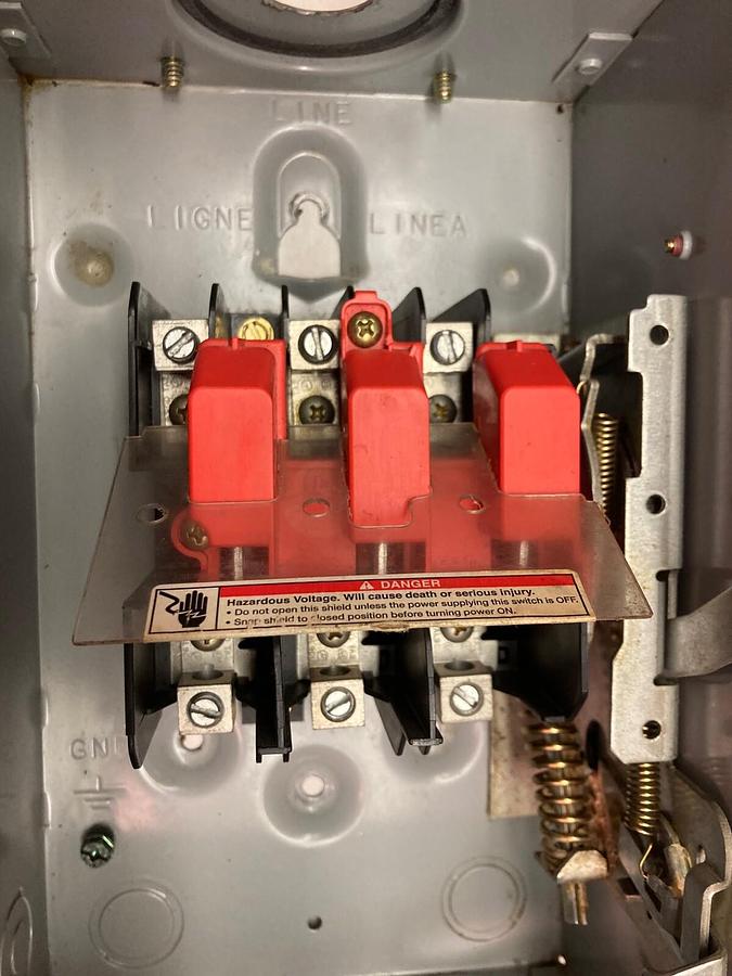 Used Siemens,BP 325838,Heavy Duty Enclosed Safety Switch