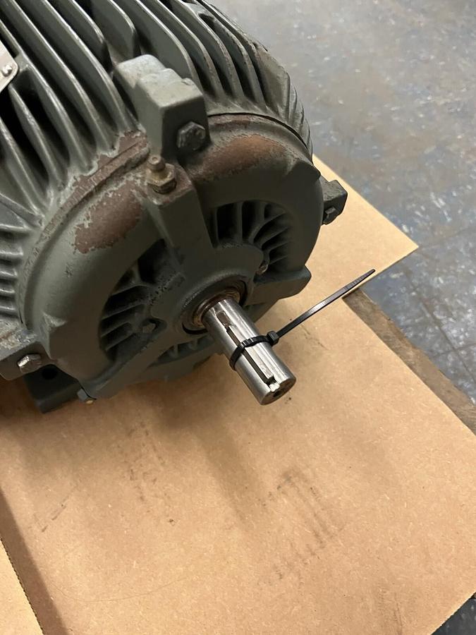 SIEMENS,RGZAD,SEVERE DUTY INDUCTION MOTOR 1.5HP 1145RPM 3PH 184